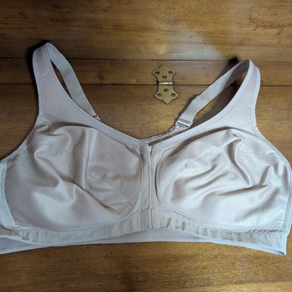 Glamorise MagicLift Front-Closure Posture Back Café Tan Biege 42D - Picture 1 of 7